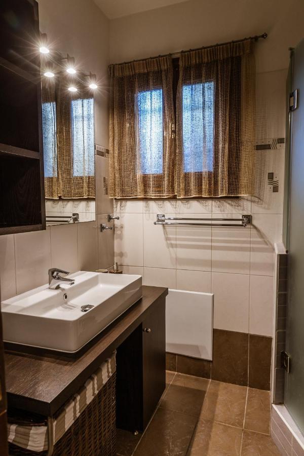 فيلا Pórto Ráftiفي Cactus Maisonette Near Airport المظهر الخارجي الصورة
